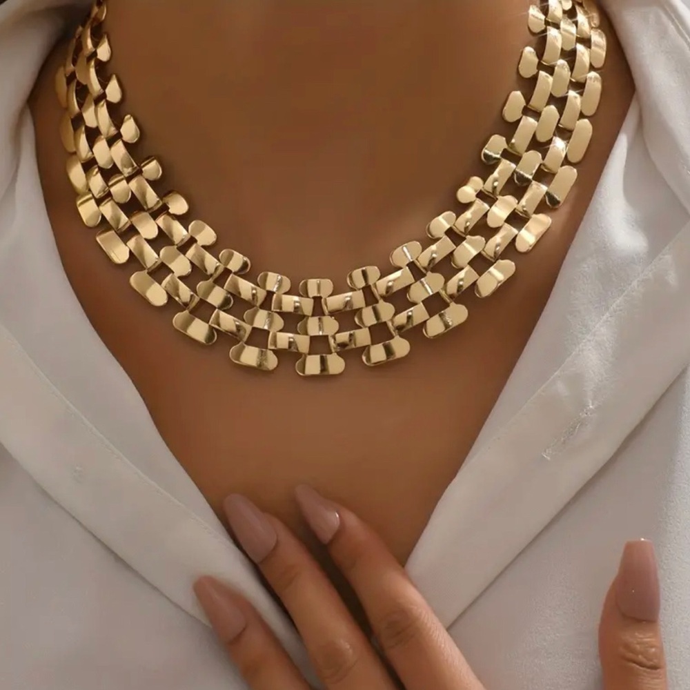 Trending Boho Roman Mesh Necklace